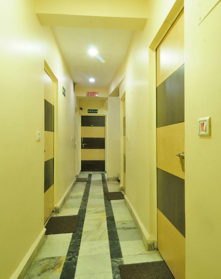 Hotel Lahorimal Deluxe ニューデリー エクステリア 写真
